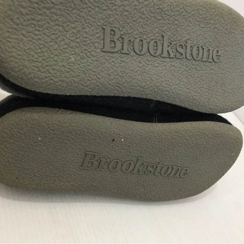 N A P BROOKSTONE Memory Foam Mens indoor/ outdoor Brown Slippers size M